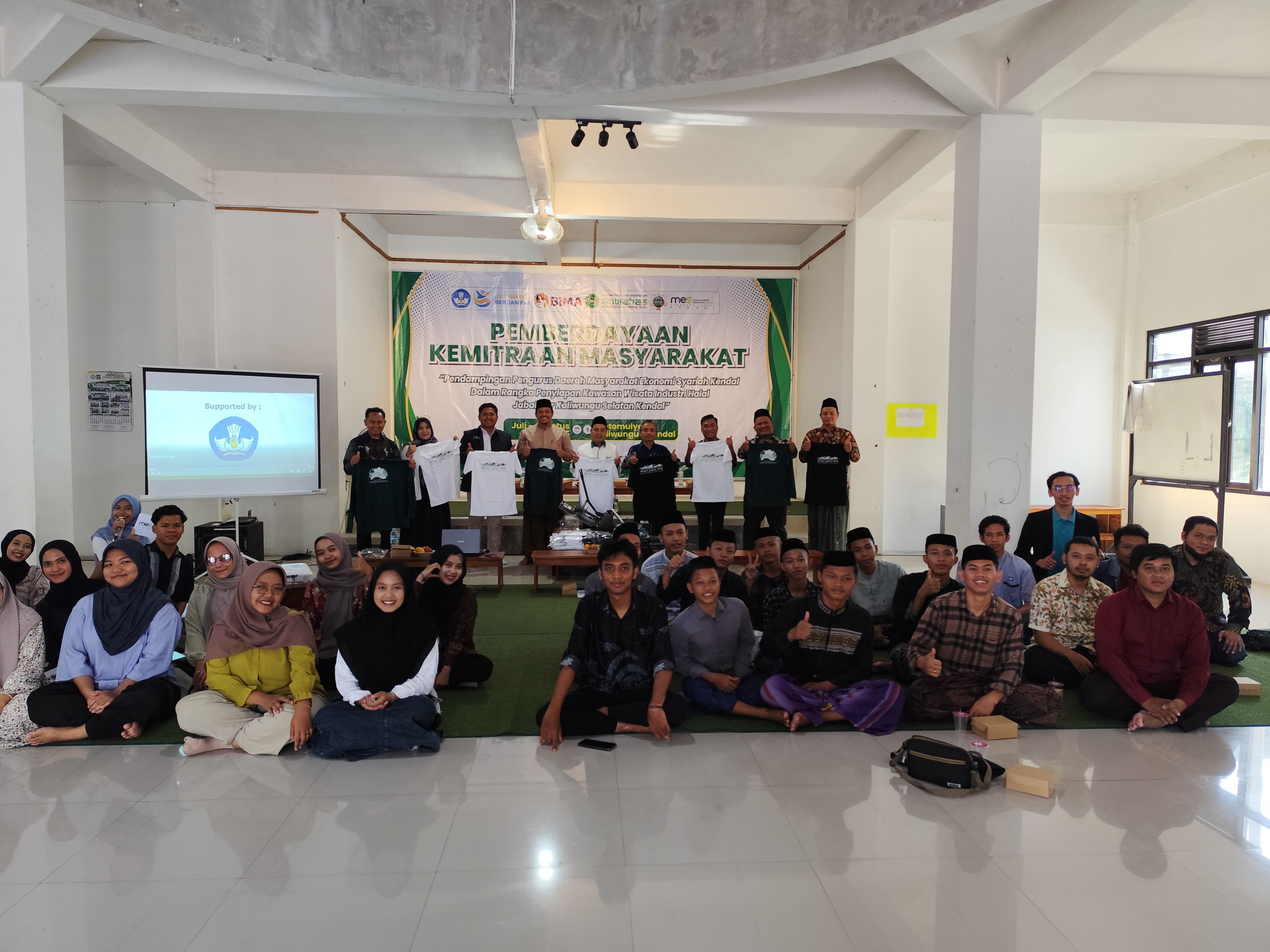 Tim PkM Unwahas Bersama PD MES Kendal Launching Web-Based Wisata Halal Jabal Nur dan Badan Usaha MES Kendal